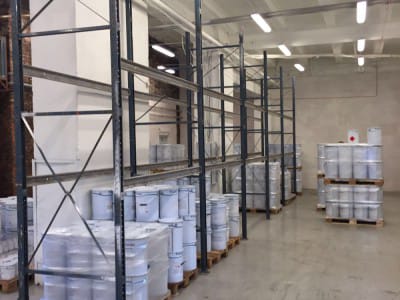 Utvikling av et lagerhyllesystem i et Teknos-lager